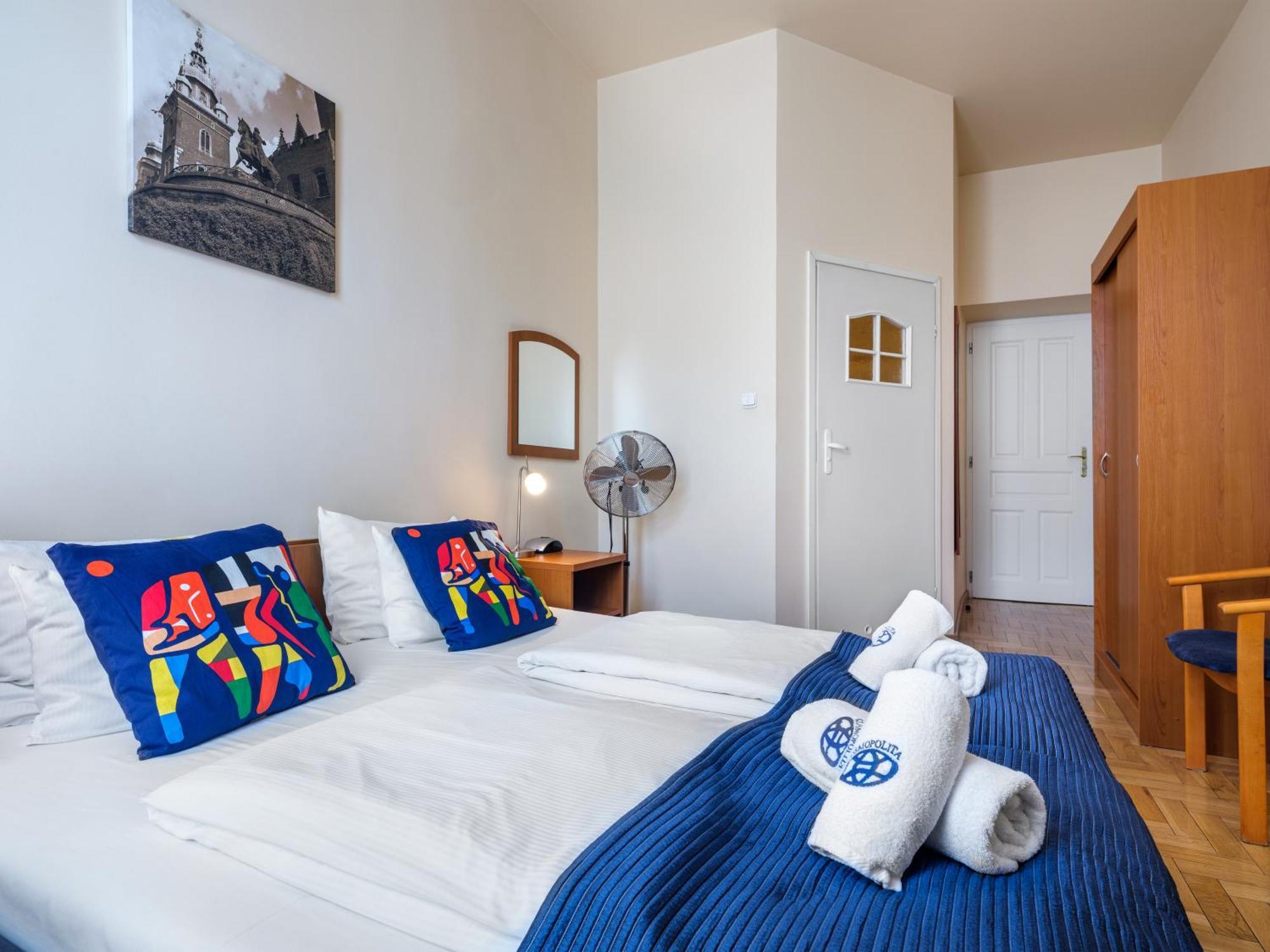 Kosmopolita Aparthotel 3*