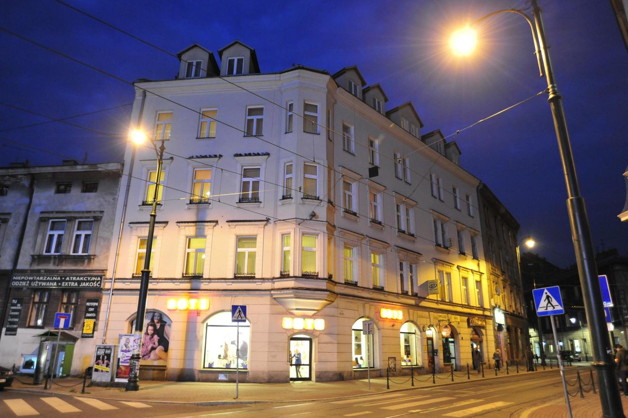 Kosmopolita Aparthotel 3*